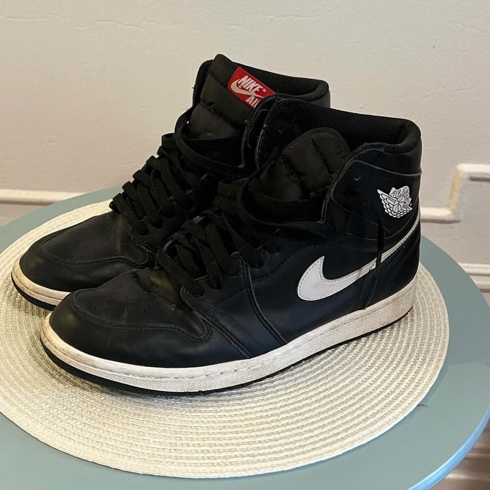 Nike Men's Black Jordan 1 high
